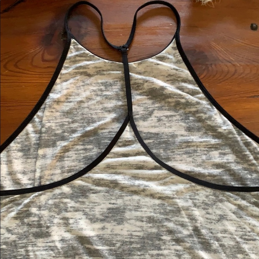 Tank top - Picture 2 of 3